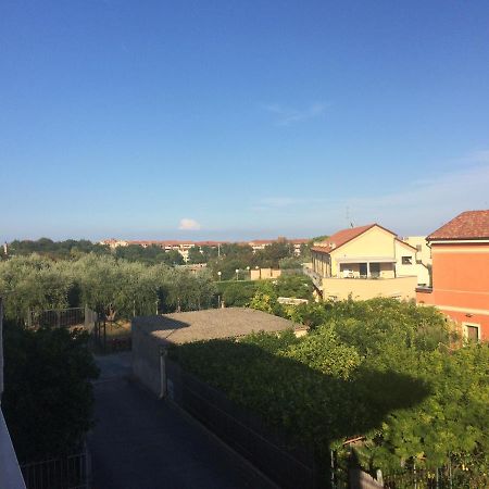 A Casa Di Nonna Luciana - Trilocale Con Giardino Διαμέρισμα Ceriale Εξωτερικό φωτογραφία