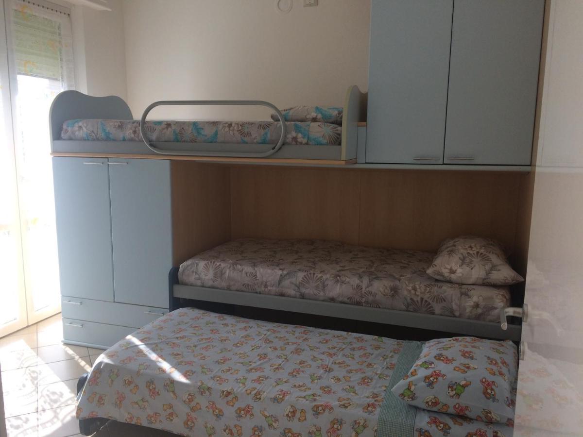 A Casa Di Nonna Luciana - Trilocale Con Giardino Διαμέρισμα Ceriale Εξωτερικό φωτογραφία