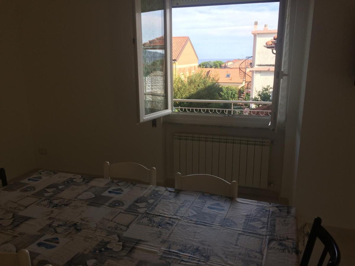 A Casa Di Nonna Luciana - Trilocale Con Giardino Διαμέρισμα Ceriale Εξωτερικό φωτογραφία