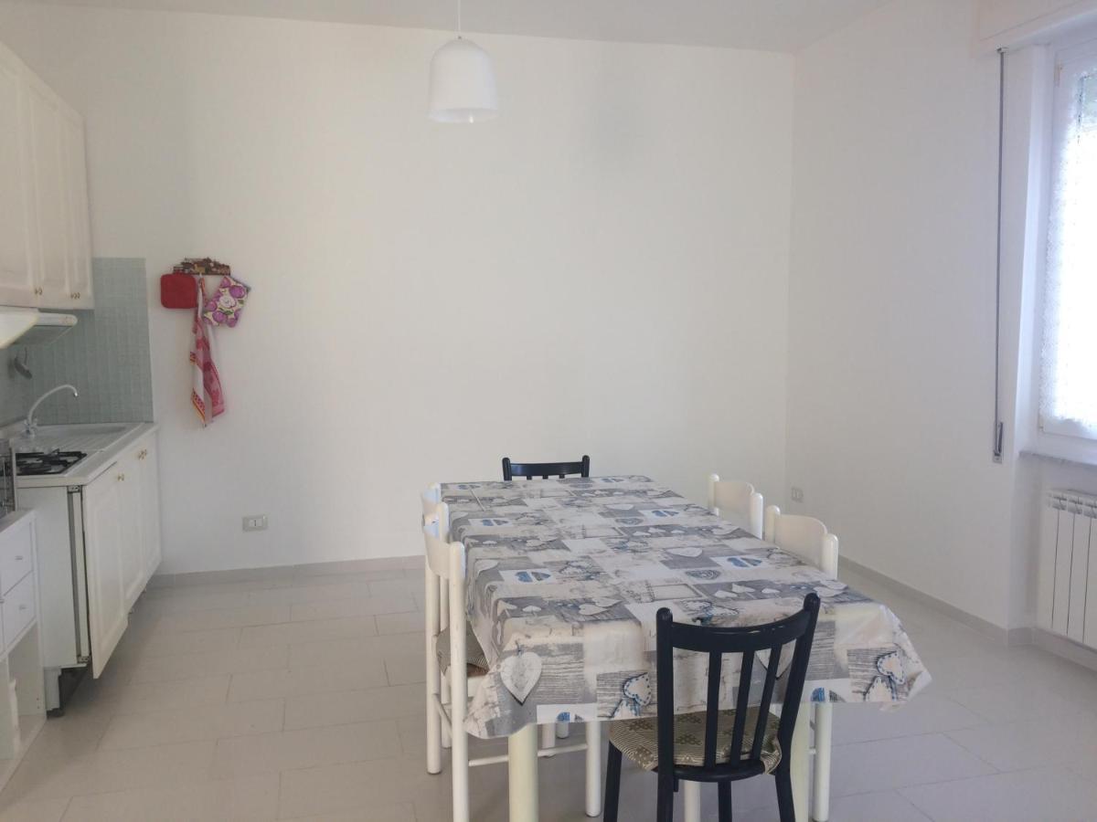 A Casa Di Nonna Luciana - Trilocale Con Giardino Διαμέρισμα Ceriale Εξωτερικό φωτογραφία