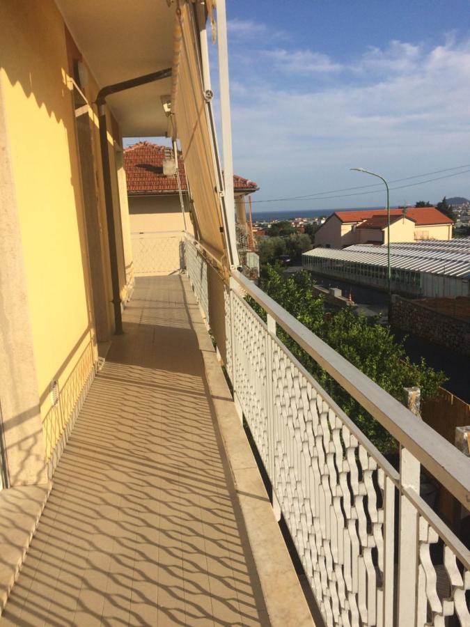 A Casa Di Nonna Luciana - Trilocale Con Giardino Διαμέρισμα Ceriale Εξωτερικό φωτογραφία